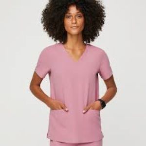 FIGS Casma Scrub Top Chalk Pink XXL
